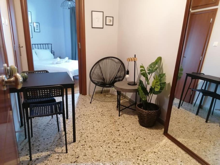 Apartment Minimal Varnava Square - Kallimarmaro Area *