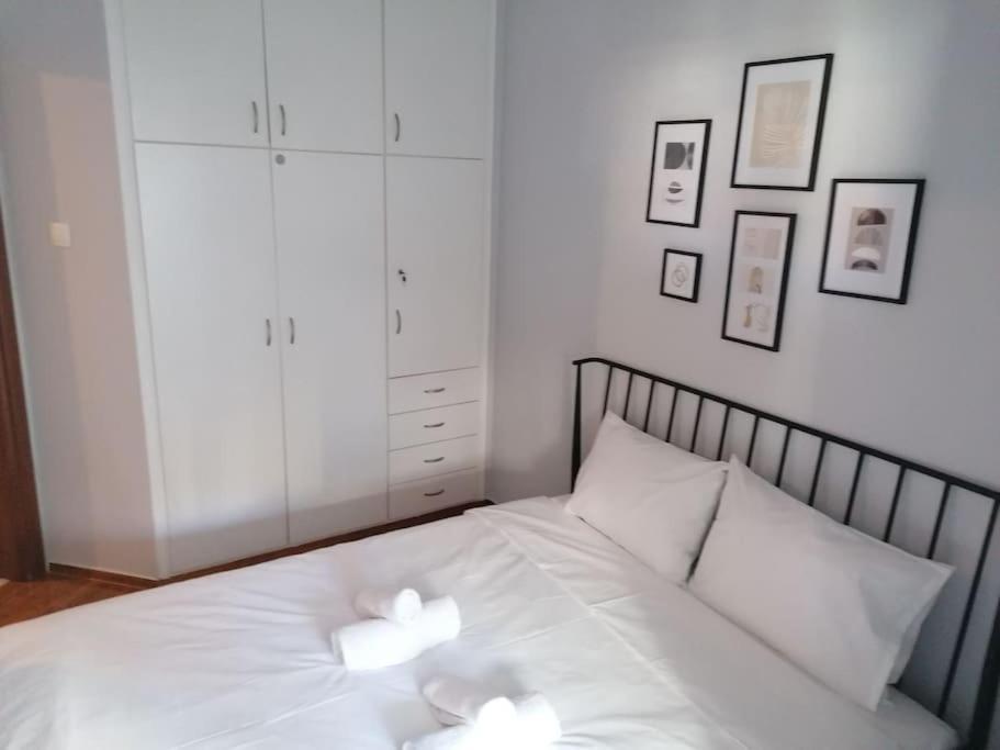 Apartment Minimal Varnava Square - Kallimarmaro Area *